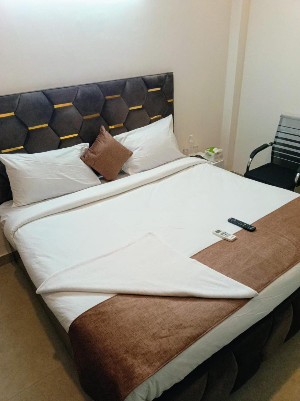 Soooper Hotel グルガウン エクステリア 写真