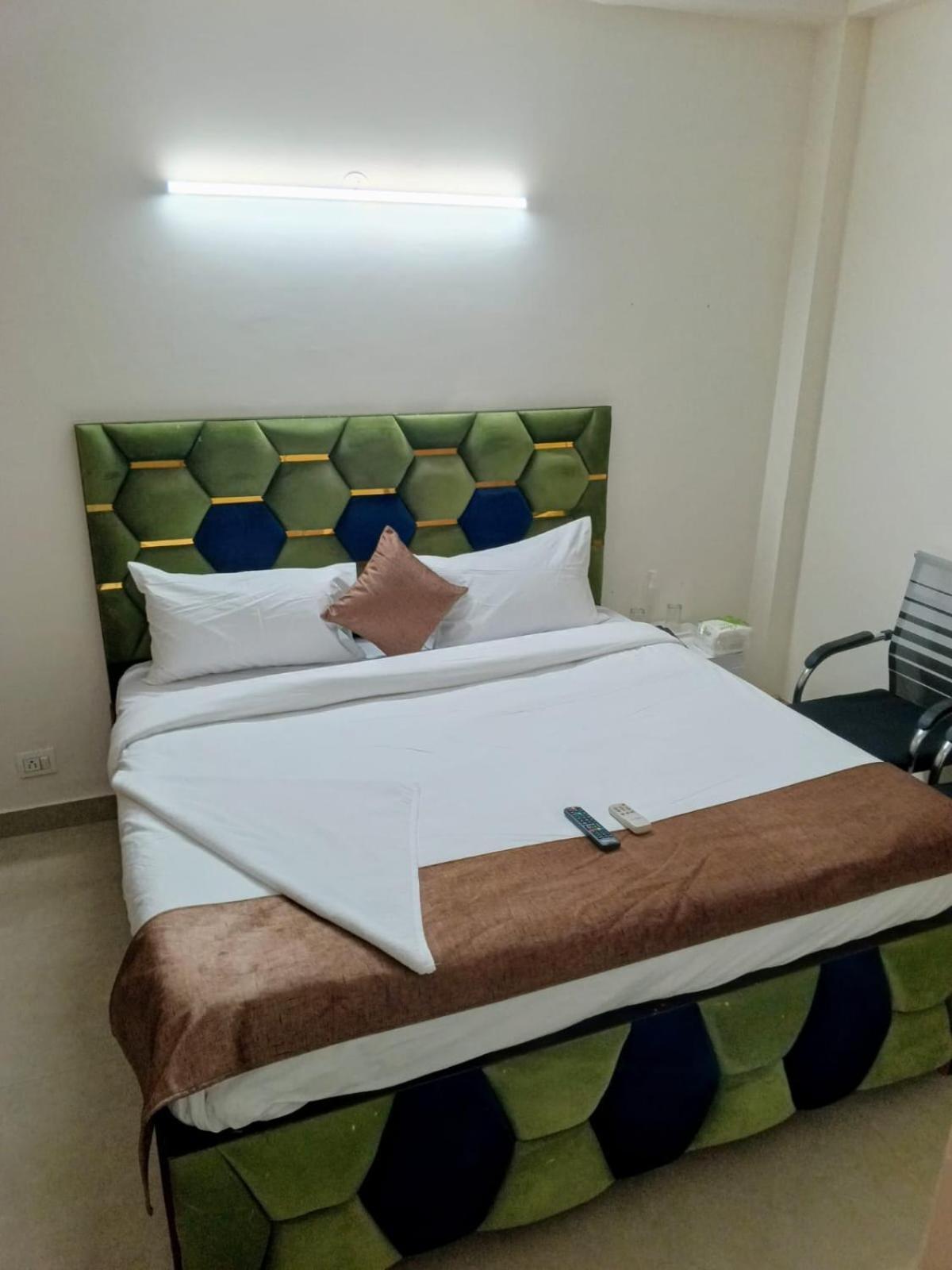 Soooper Hotel グルガウン エクステリア 写真